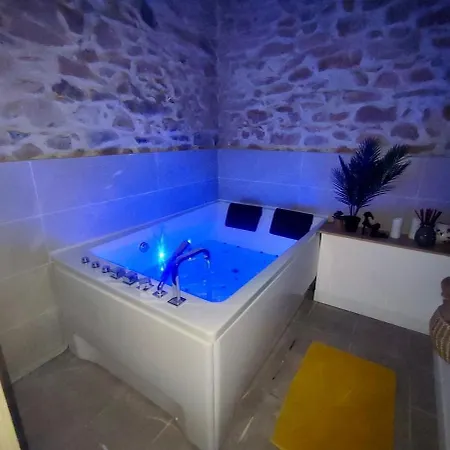 Jacuzzi De Charme Pour 2 Appartement *
